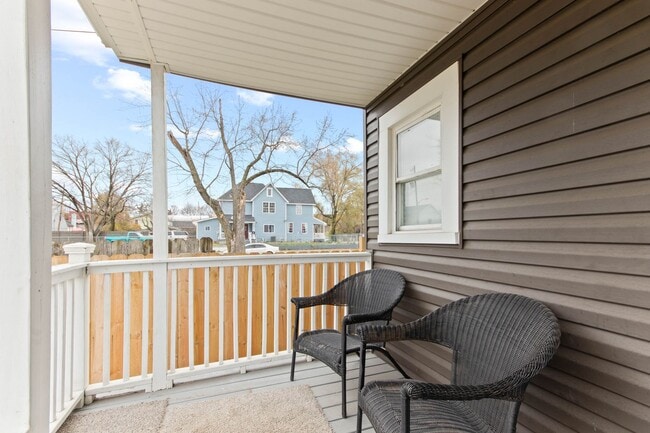 Building Photo - Modern Townhome in the Heart of Franklinton