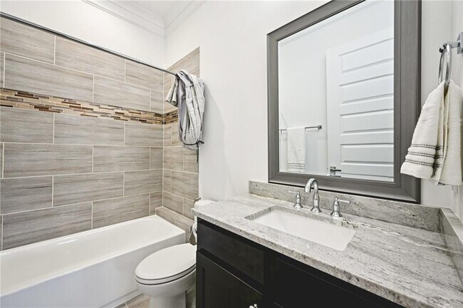 Building Photo - 1108 Briar Cove Cir