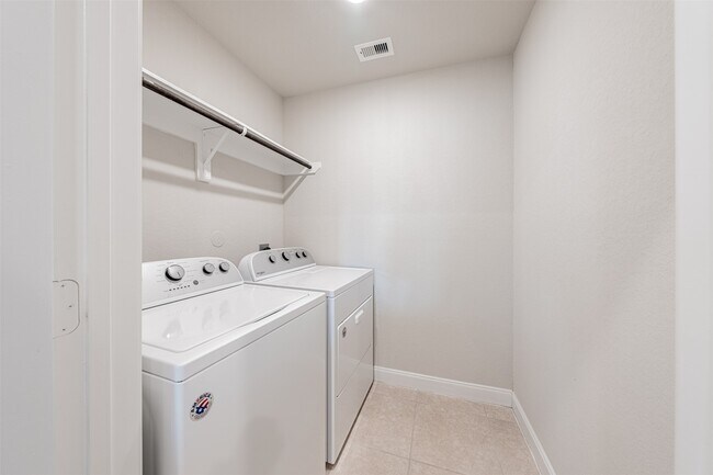 Building Photo - 11234 Victoria Hollow Trace