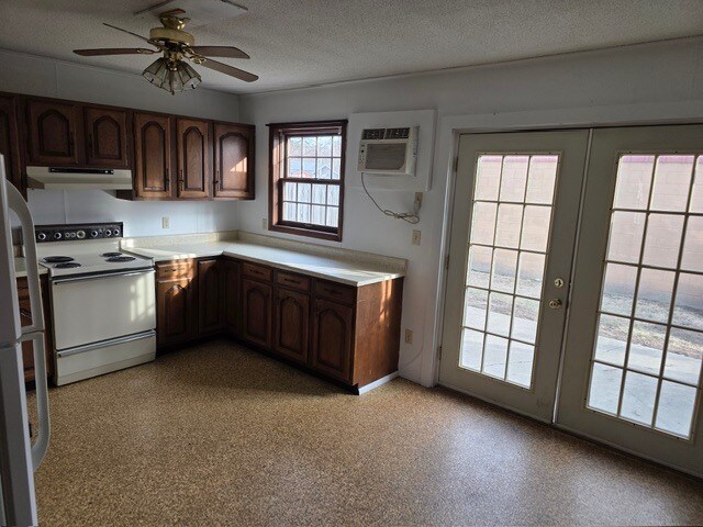 Building Photo - 405-A Church-