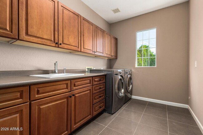 Building Photo - 20927 W Main St