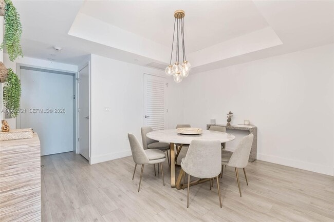 Building Photo - 1010 Brickell Ave