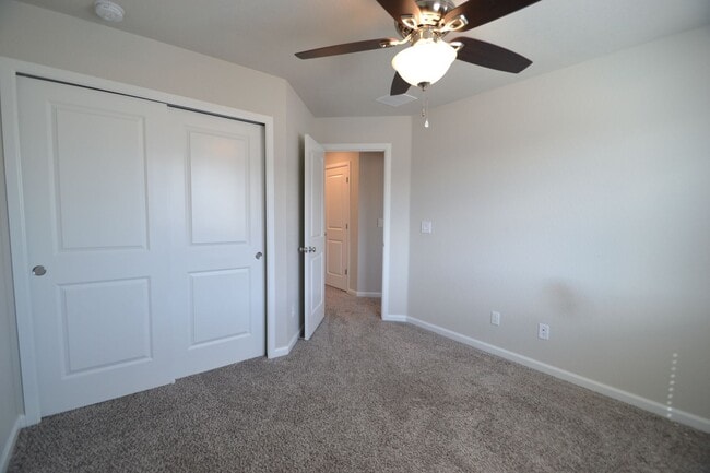 Building Photo - 8719 Shady Ridge Grv