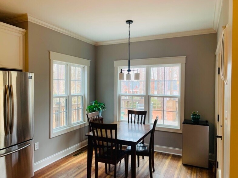 Building Photo - 712 Rookery Ln