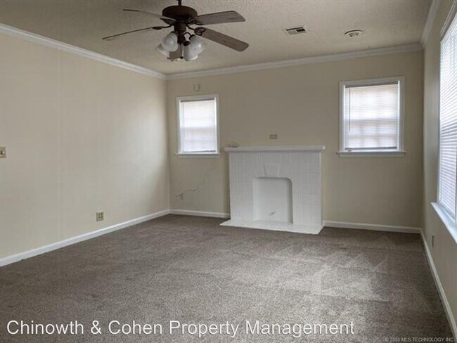 Building Photo - 2 br, 1 bath House - 4544 E 5th St