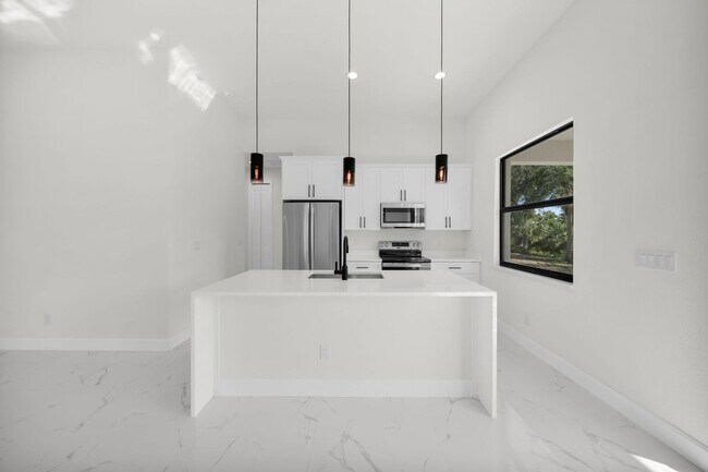 Building Photo - Be the first in occupy this 2026 constructed home in city of Englewood, FL! Qualify for a deposit...