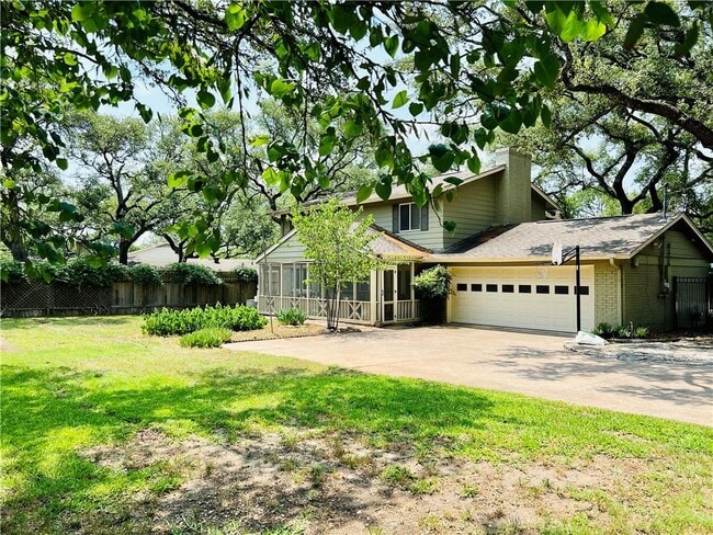 Building Photo - 4004 Hyridge Dr