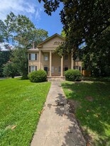 Building Photo - 2164 College St