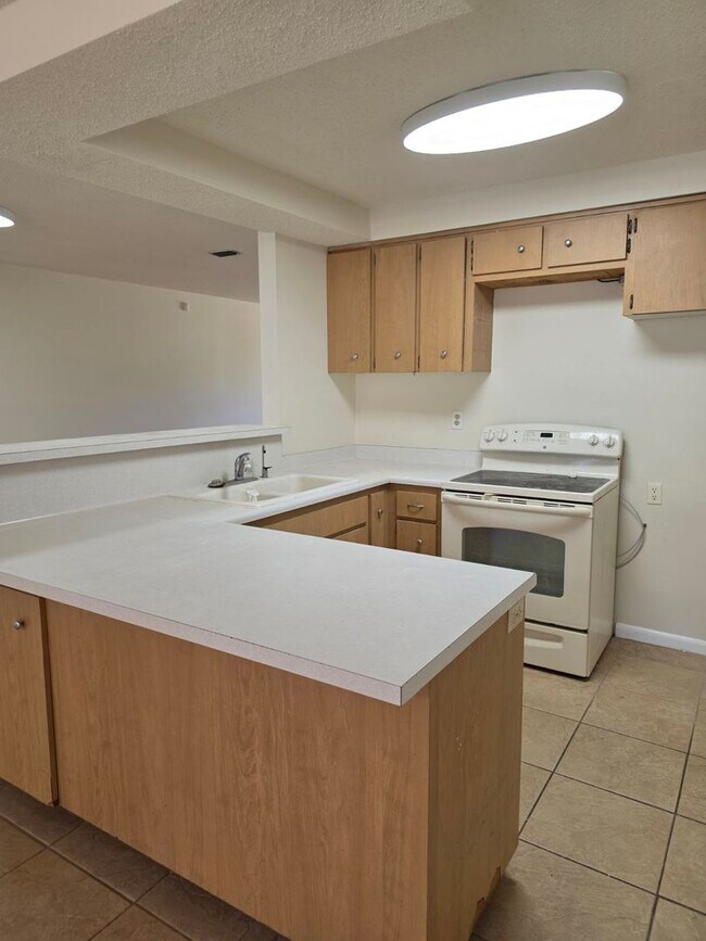 Building Photo - Spacious 3BR/2BA Home with 2-Car Carport & RV/Boat Parking