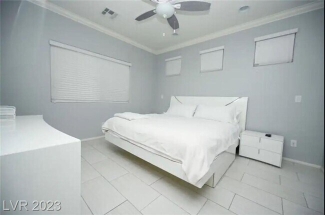 Building Photo - BEAUTIFUL HOME IMMACULATE AND READY TO MOVE-IN