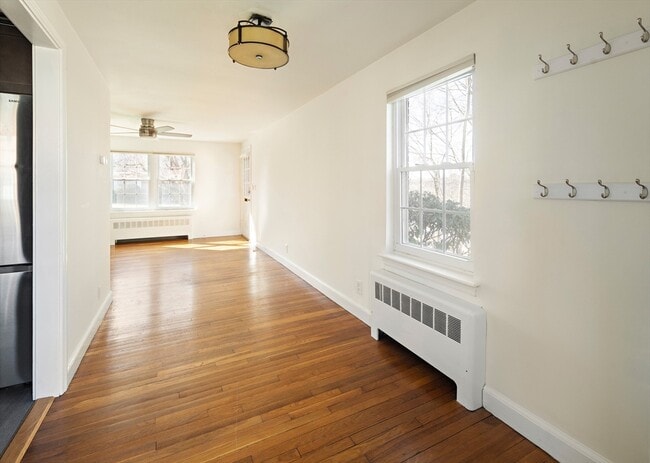 Building Photo - 39 Charlesbank Rd