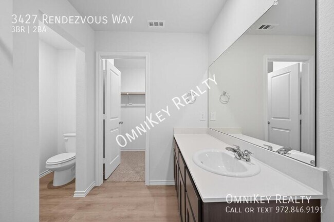 Building Photo - 3427 Rendezvous Way