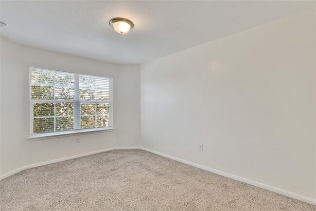 Building Photo - 9201 Sawyer Fay Ln