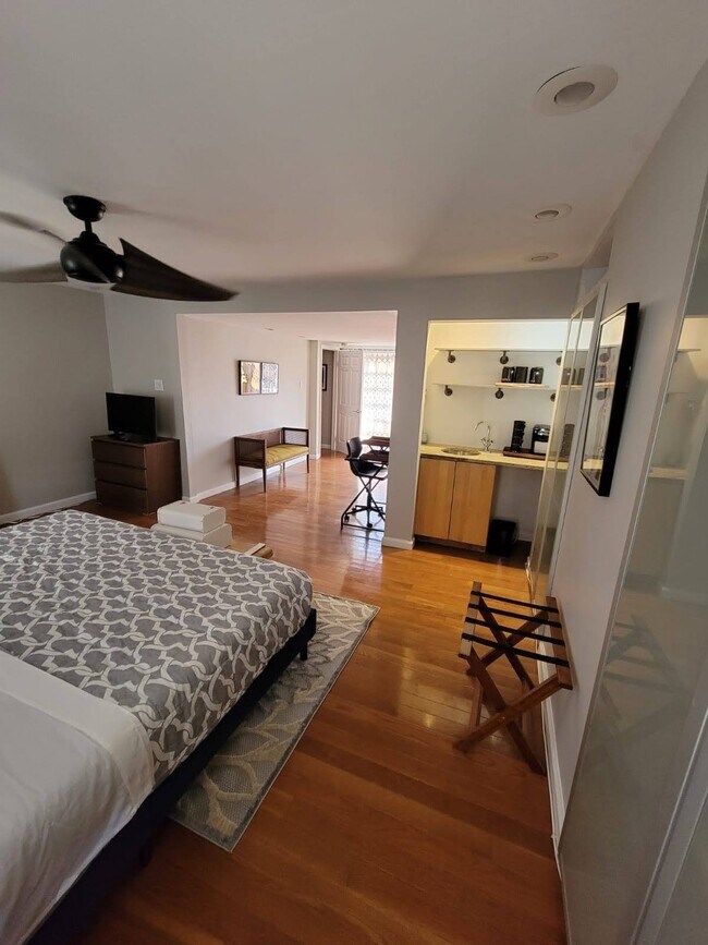 MASTER BEDROOM OVERVIEW - 1834 Brandywine St