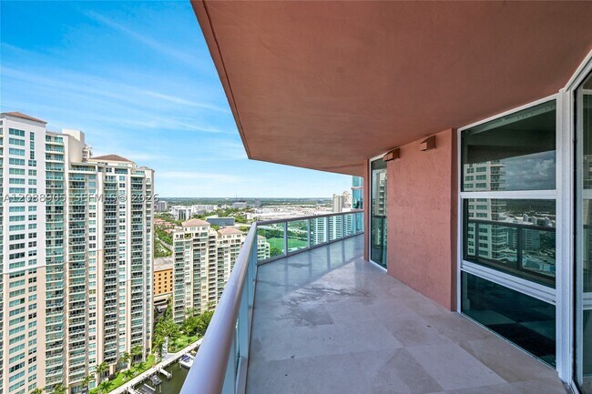 Building Photo - 3370 Hidden Bay Dr