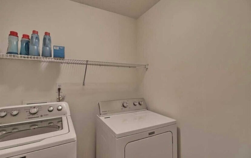 laundry room - 210 Seven Pines Ct