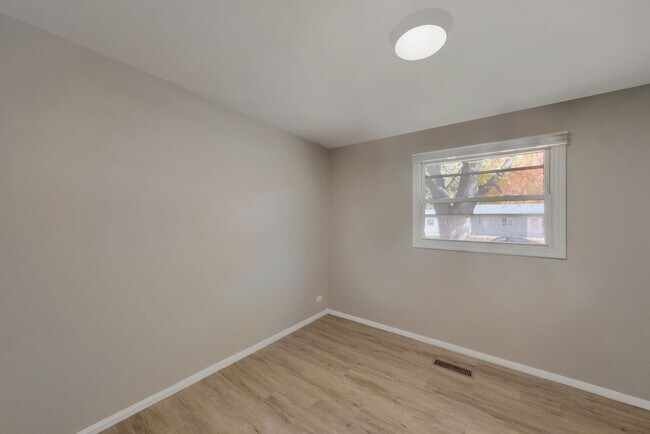 Building Photo - 1507 Thornton Dr