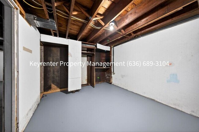 Building Photo - 5936 Theodore Ave