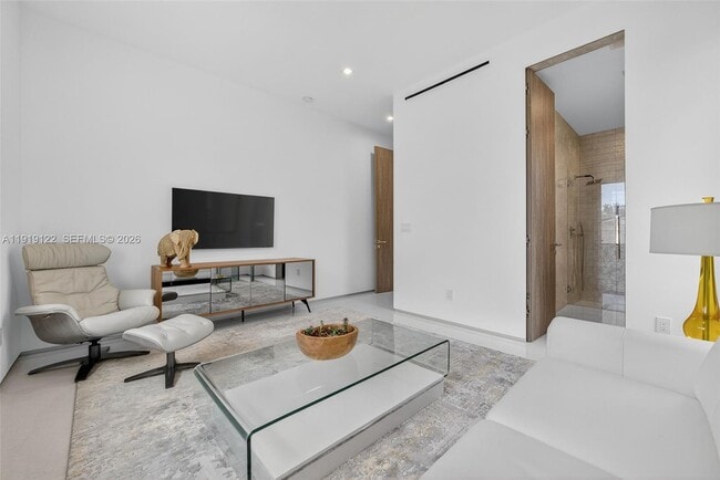 Building Photo - 401 Lido Dr