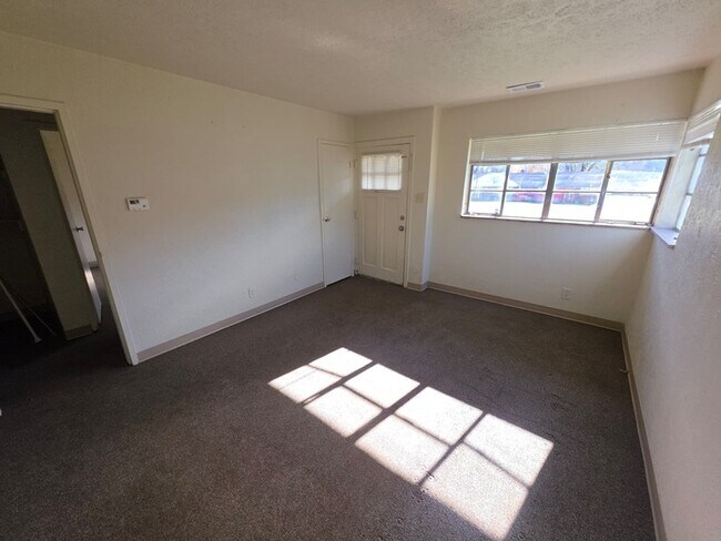 Building Photo - 510 E Pittsburgh McKeesport Blvd