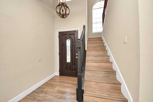 Building Photo - 20303 White Poplar Dr