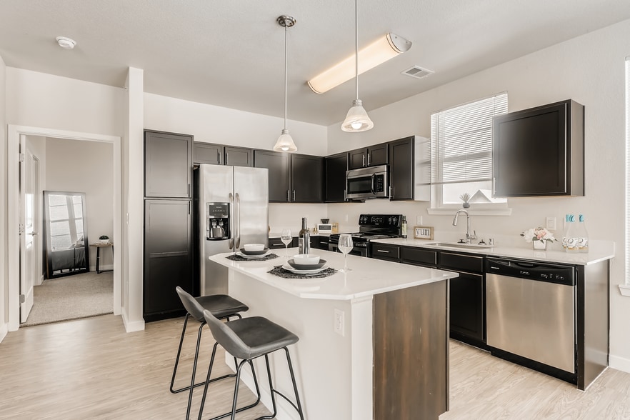 Primary Photo - Park Hill 4000