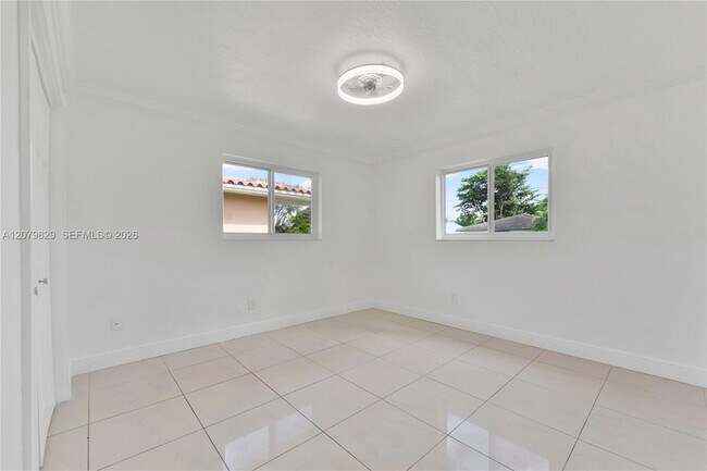 Building Photo - 3250 SW 72nd Ct