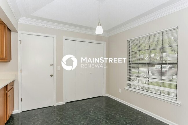 Building Photo - 3 Bedroom Pet-Friendly Home in FLEMING ISLAND, FL with Main Street Renewal