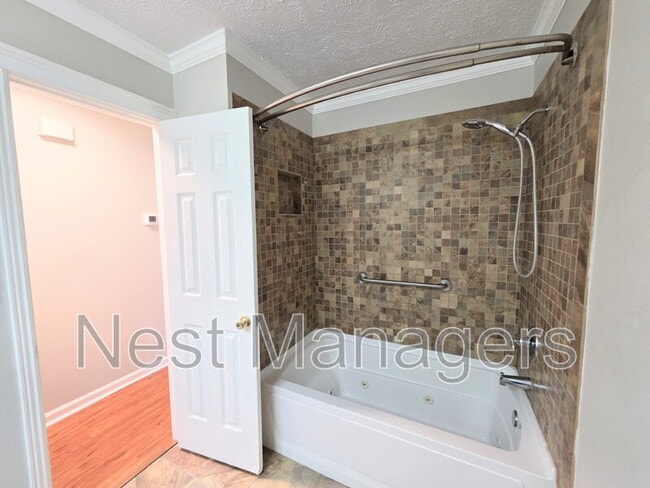 Building Photo - 7320 Avila Dr