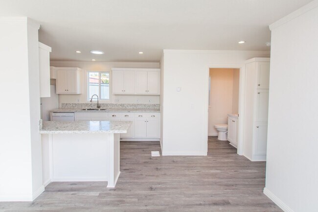 Building Photo - New Build 2 Bedroom / 2 Bath + Office Home in Mount Hope!