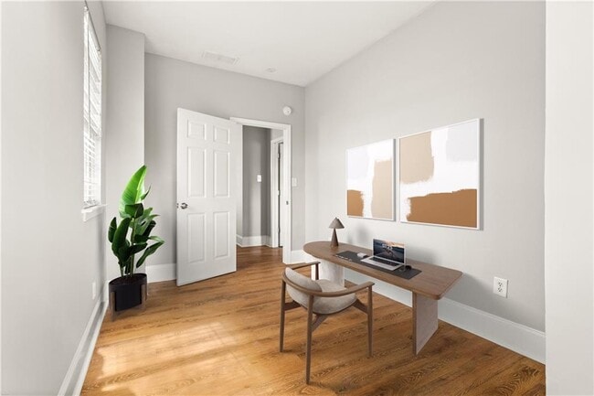 Building Photo - 66 Weyman Ave SW