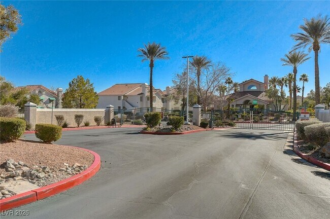 Building Photo - 760 Hunters Creek Ln