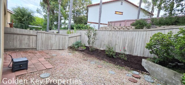 Building Photo - Move-In Ready 3-Bedroom Home in Vista!