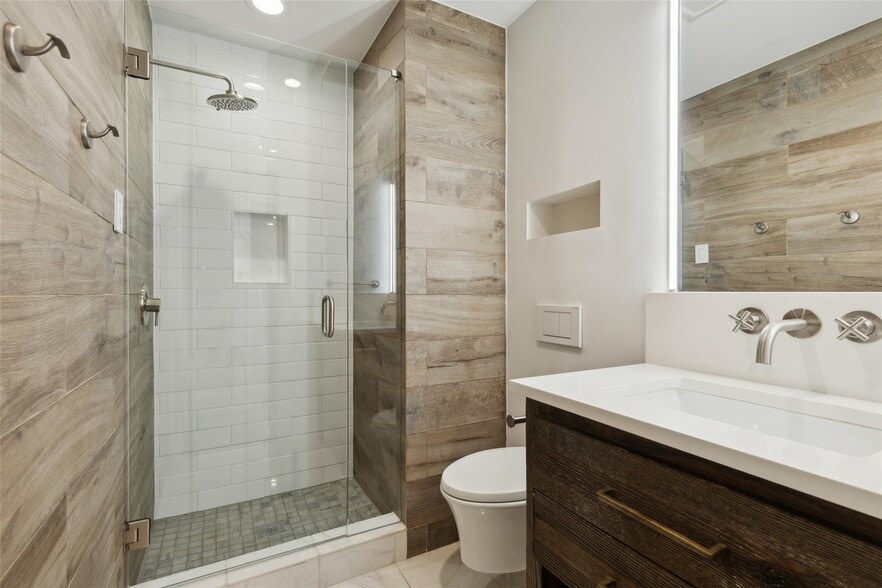 Building Photo - 6945 Tokalon Dr