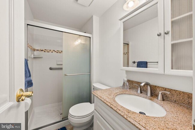 Building Photo - 10906 Carters Oak Way