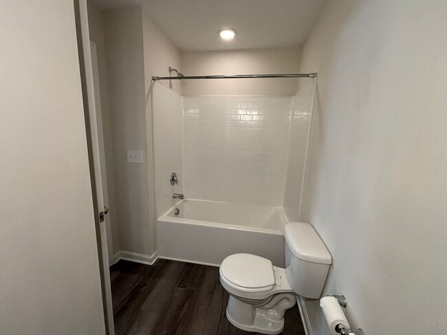Building Photo - 377 Baymont Dr
