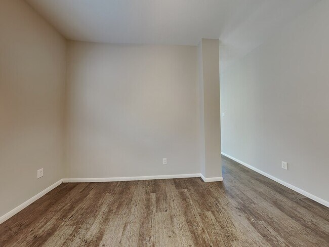 Building Photo - 4065 Mossy Pl Ln