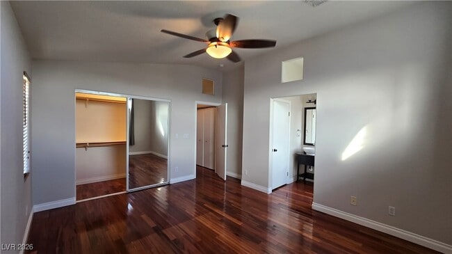 Building Photo - 10809 Armitage Ave