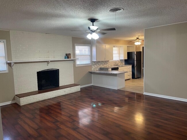 Building Photo - 3715 45th St