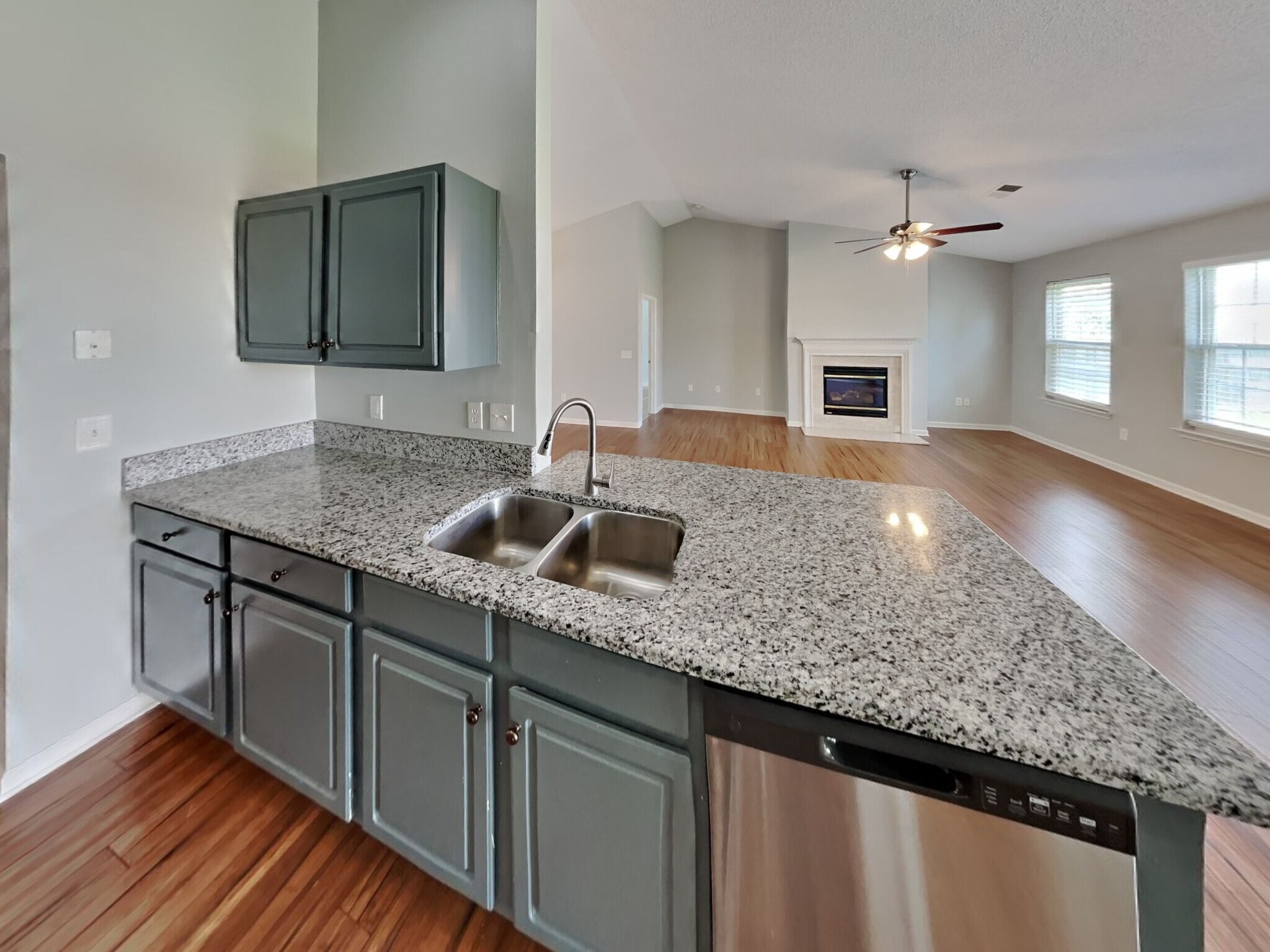 Building Photo - 3320 Arbor Pointe Dr