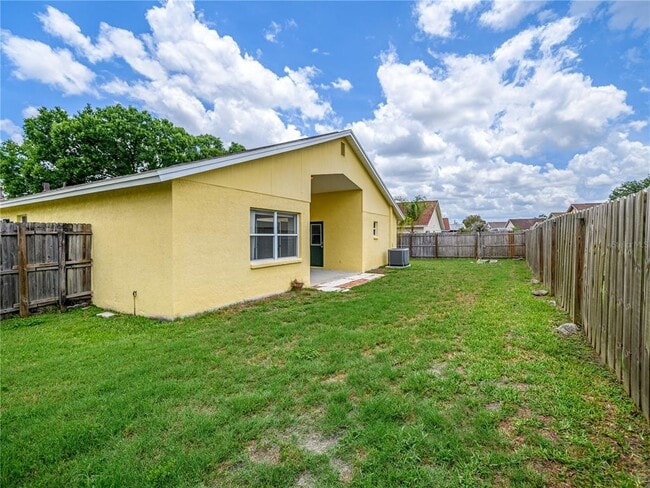 Building Photo - 1407 Wakefield Dr
