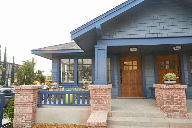 Building Photo - 149 S Vendome St