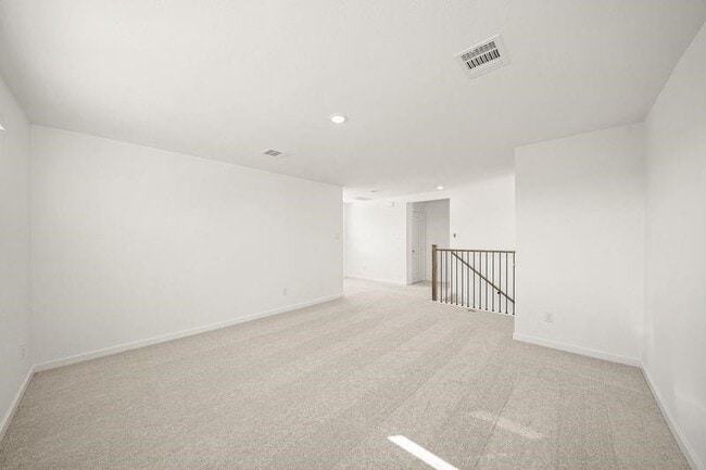 Building Photo - 9630 Poinsettia Hvn Ln