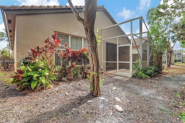 Building Photo - 8481 Siciliano St