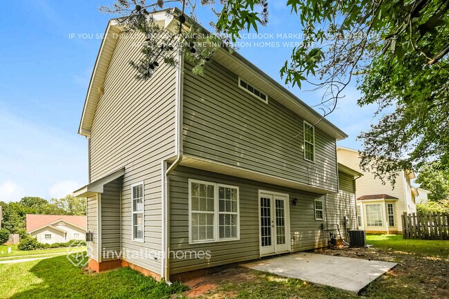 Building Photo - 7122 Lowen Rd