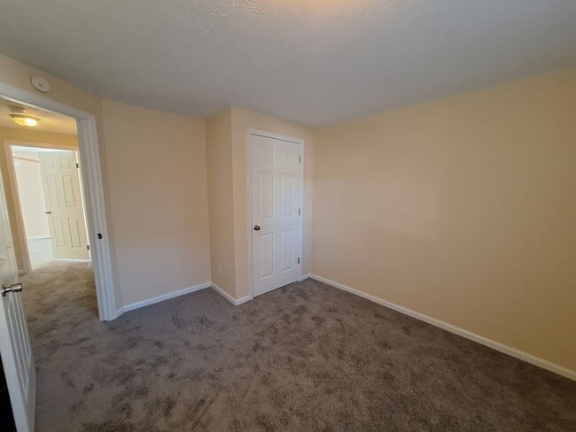 Building Photo - 501 Chanticlair Court