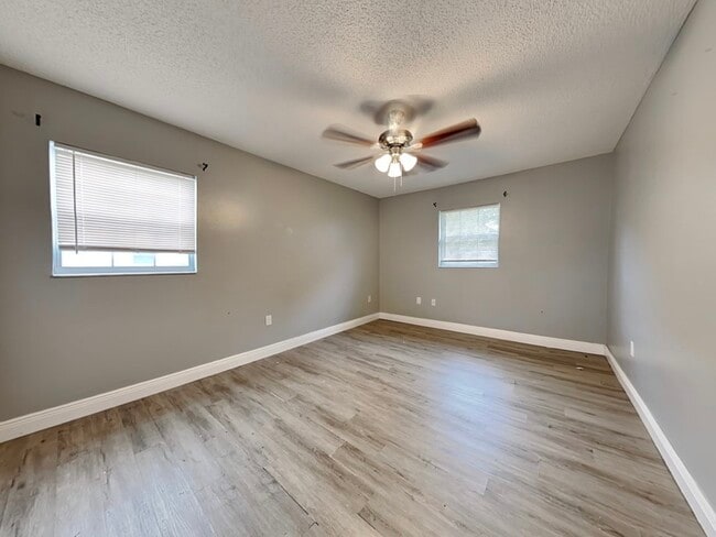 Building Photo - 6099 Colchester Ave