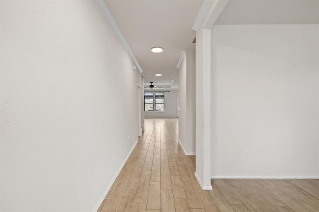 Building Photo - 11804 Eragon Dr