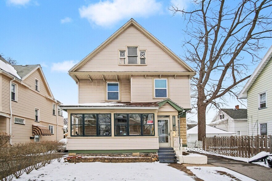 Building Photo - 312 Sawyer St