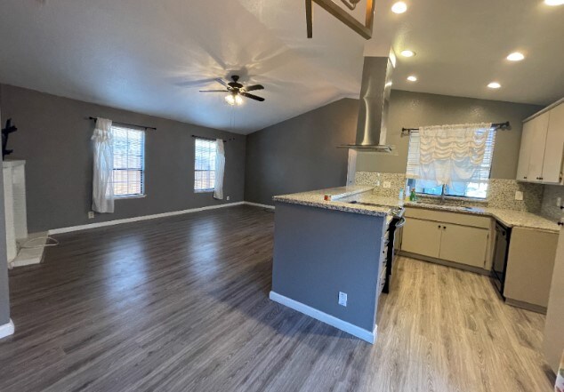 Building Photo - 1331 Chignahuapan Way